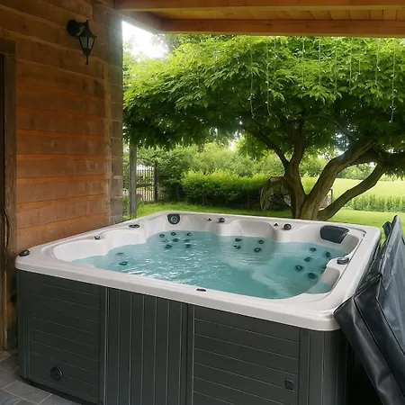 La Pierre Des Champs - Piscine Et Jacuzzi Дом отдыха *