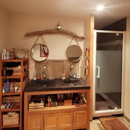 Дом отдыха La Pierre Des Champs - Piscine Et Jacuzzi *