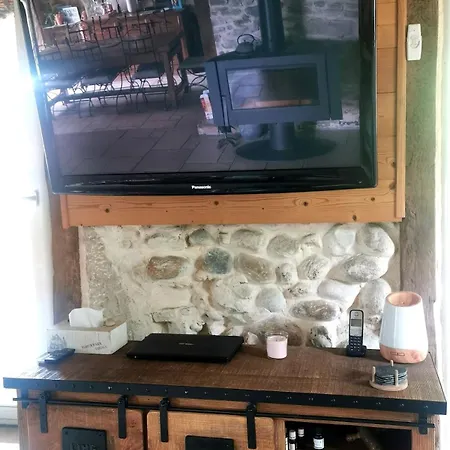 La Pierre Des Champs - Piscine Et Jacuzzi Дом отдыха Massingy (Haute-Savoie)