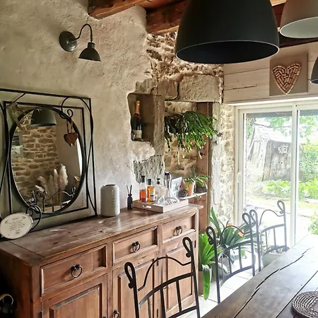 La Pierre Des Champs - Piscine Et Jacuzzi Дом отдыха