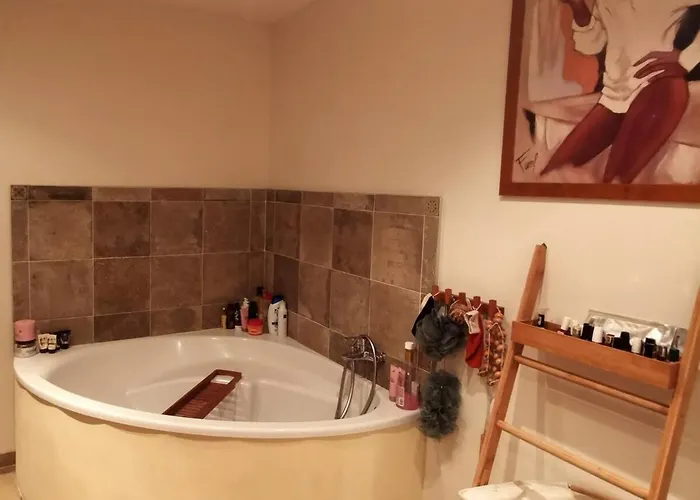 Nyaraló La Pierre Des Champs - Piscine Et Jacuzzi